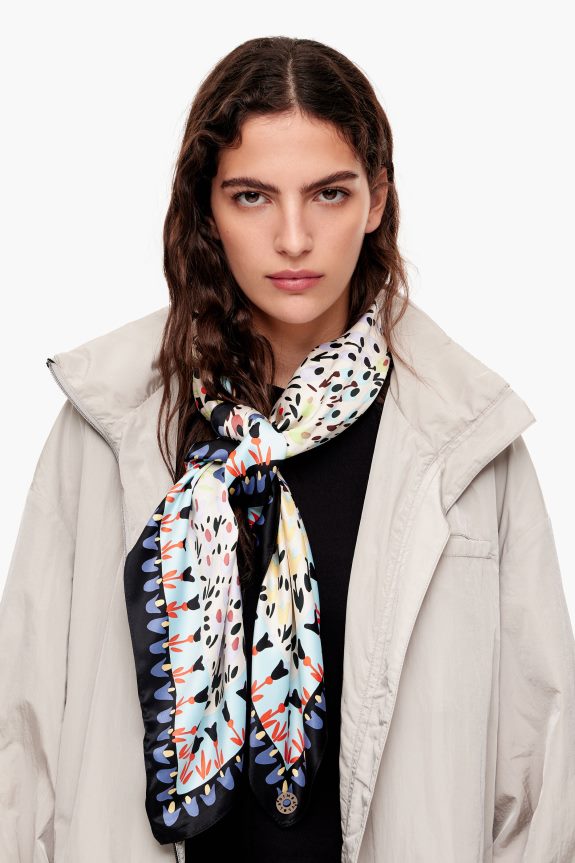 Accessories 4062VZ623 White Bimba Y Lola Flowers Scarf